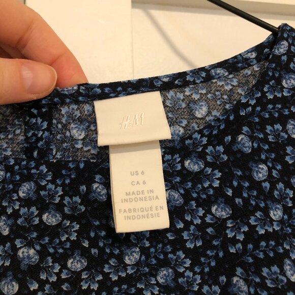 H&M blue floral shift dress with tie sleeves - Picture 4 of 5